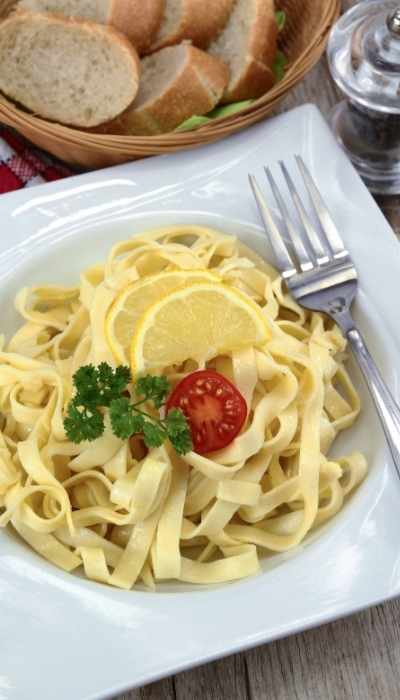 An easy pasta meal with lemon and bread for when meal planning gets tough An easy pasta meal with lemon and bread for when meal planning gets tough