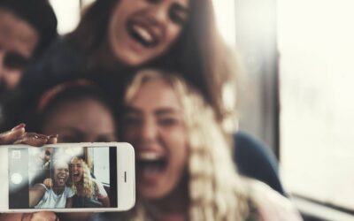 Socializing and Maintaining Friendships When You Have Executive Functioning Challenges